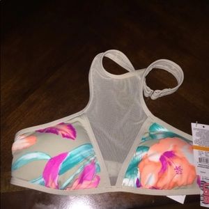 NWT bikini top